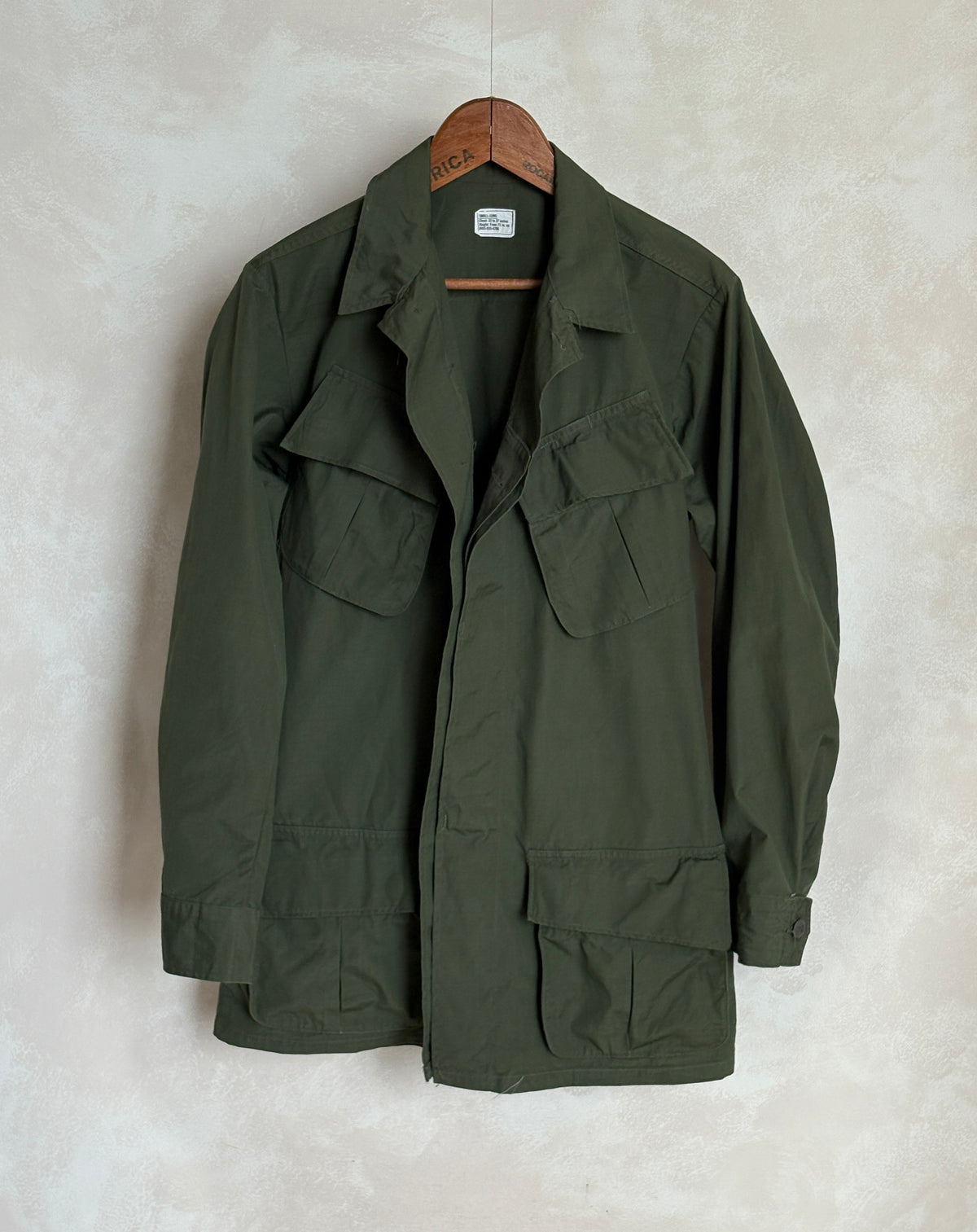 Small Long. Authentic 1969 US Army vintage Vietnam jungle jacket.-AJ357 Studio