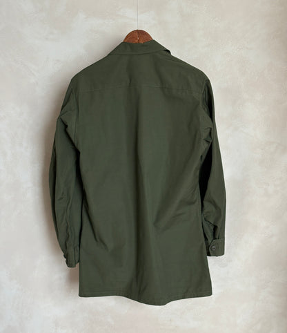 Small Long. Authentic 1969 US Army vintage Vietnam jungle jacket.