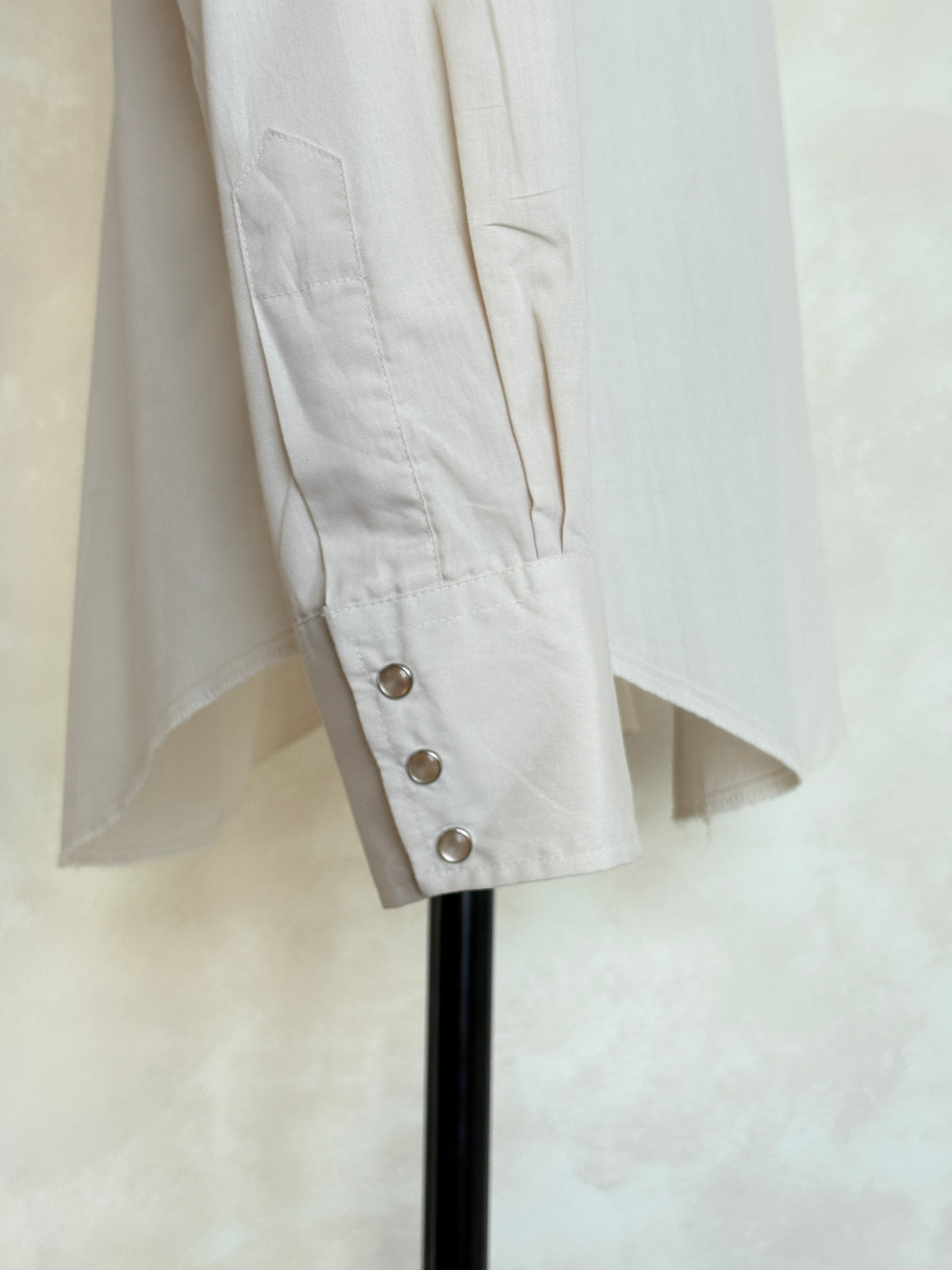 Size Med. Authentic Vintage 70’s embroidered Western Shirt-AJ357 Studio