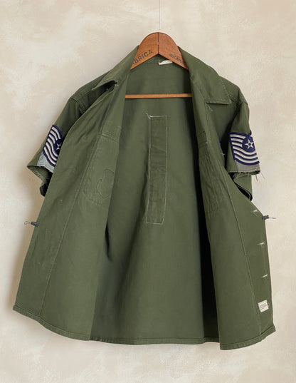 Medium. Authentic 1963 US Air Force vintage Fatigue Shirt-AJ357 Studio