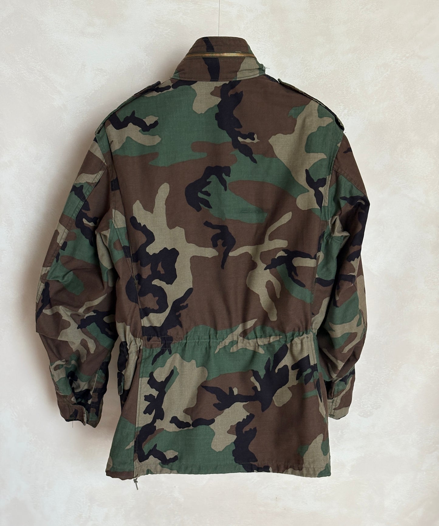 Authentic 1982 DBU US Army M-65 Field Jacket  – Size Medium Regular