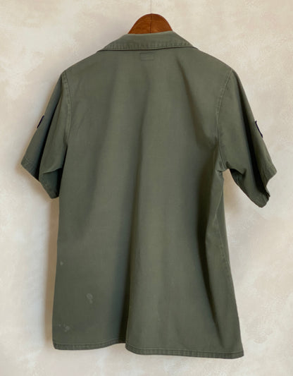 Medium Authentic Vintage 1977 US Army OG 507 Fatigue Shirt | Classic Military Style | USA Vintage BCN-AJ357 Studio