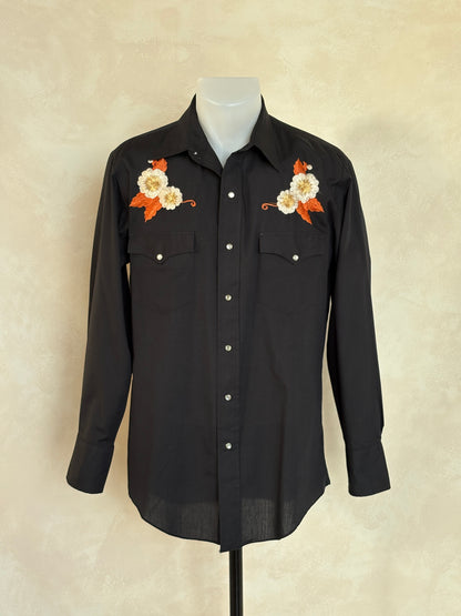 Size L. Authentic 70’s embroidered Western Shirt-AJ357 Studio