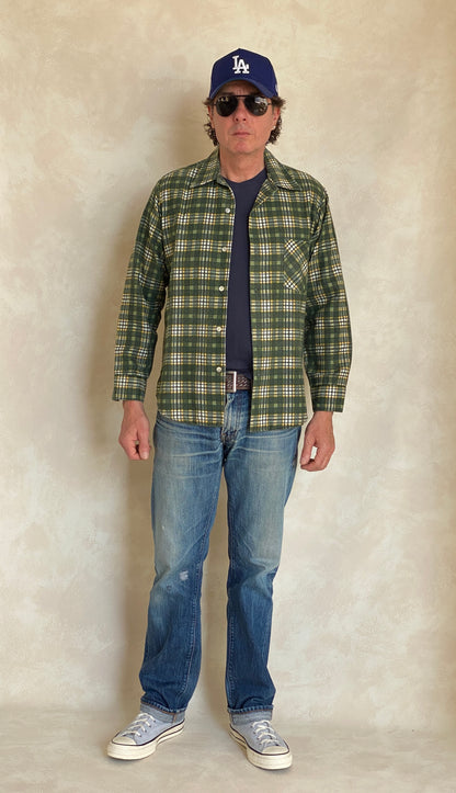 Large Vintage 90s Flannel Shirt | Classic Retro Style | USA Vintage BCN-AJ357 Studio