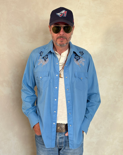 Size M. Authentic 70’s Vintage embroidered Western Shirt-AJ357 Studio