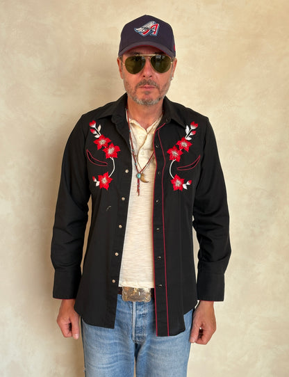 Size S. Authentic 70’s embroidered Western Shirt — Vintage Print-AJ357 Studio
