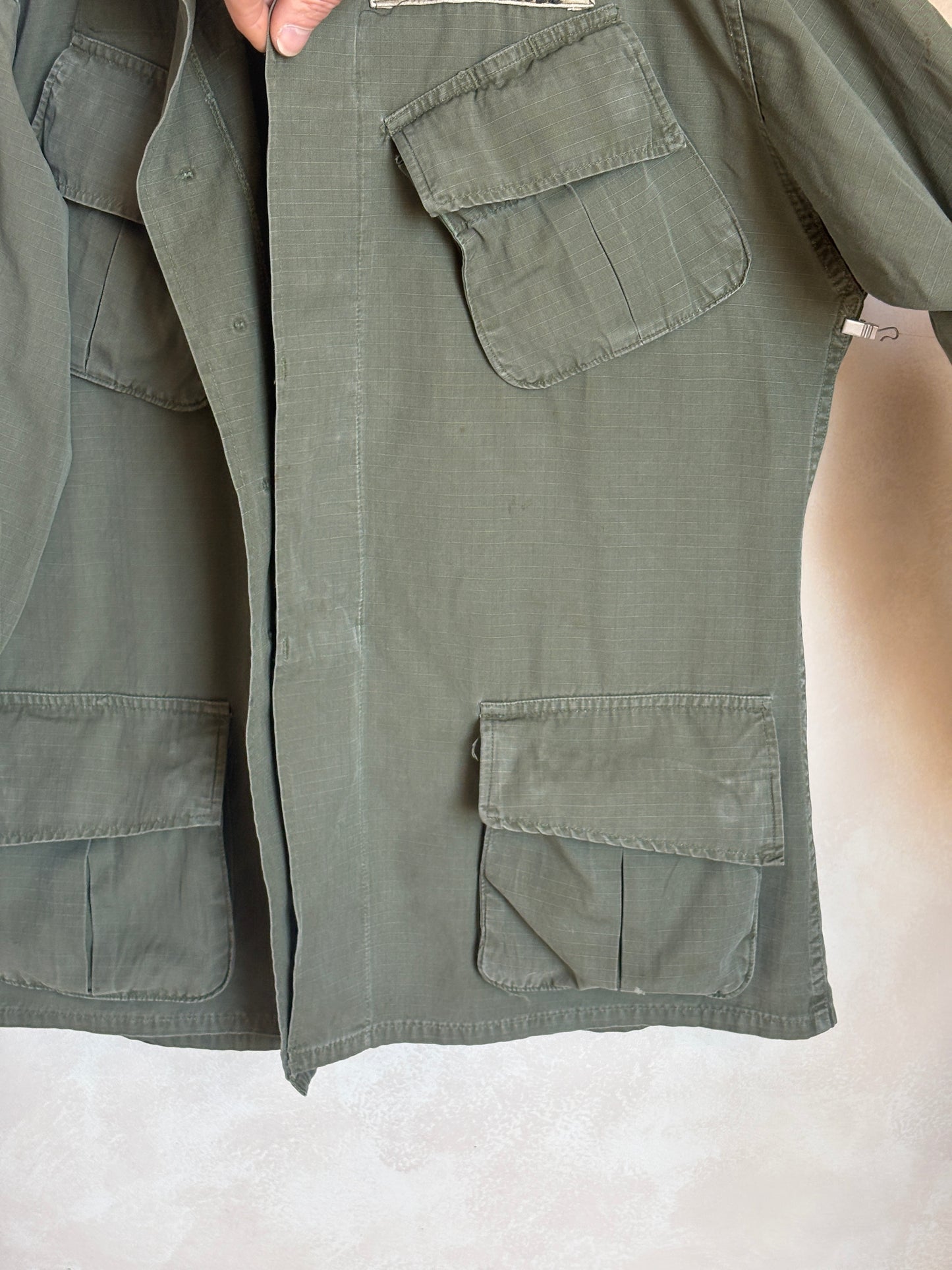 Med Reg. Authentic 1968 US Army vintage Vietnam jungle jacket.