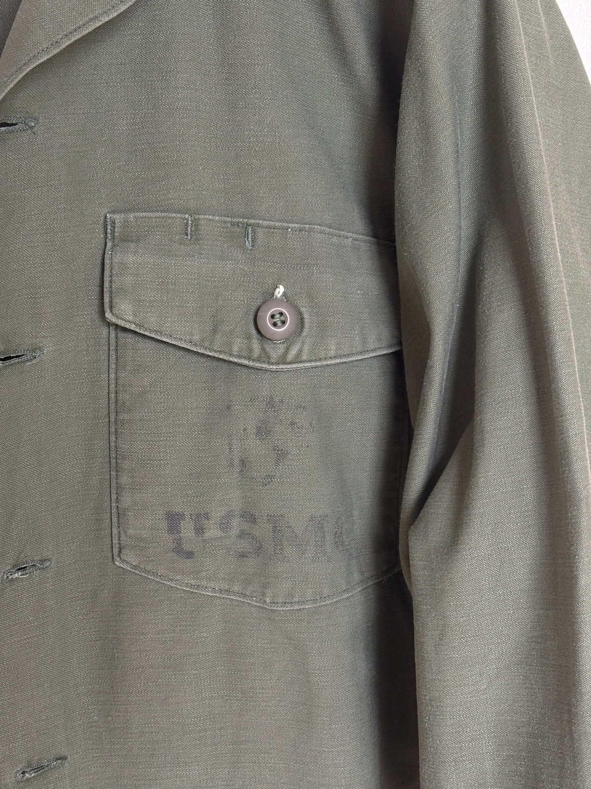XL, Authentic 1966 US Army OG-107 Fatigue Shirt – Vietnam War Era-AJ357 Studio