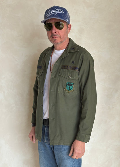 Med. Authentic 1976 US Air Force OG-107 Fatigue Shirt – Military