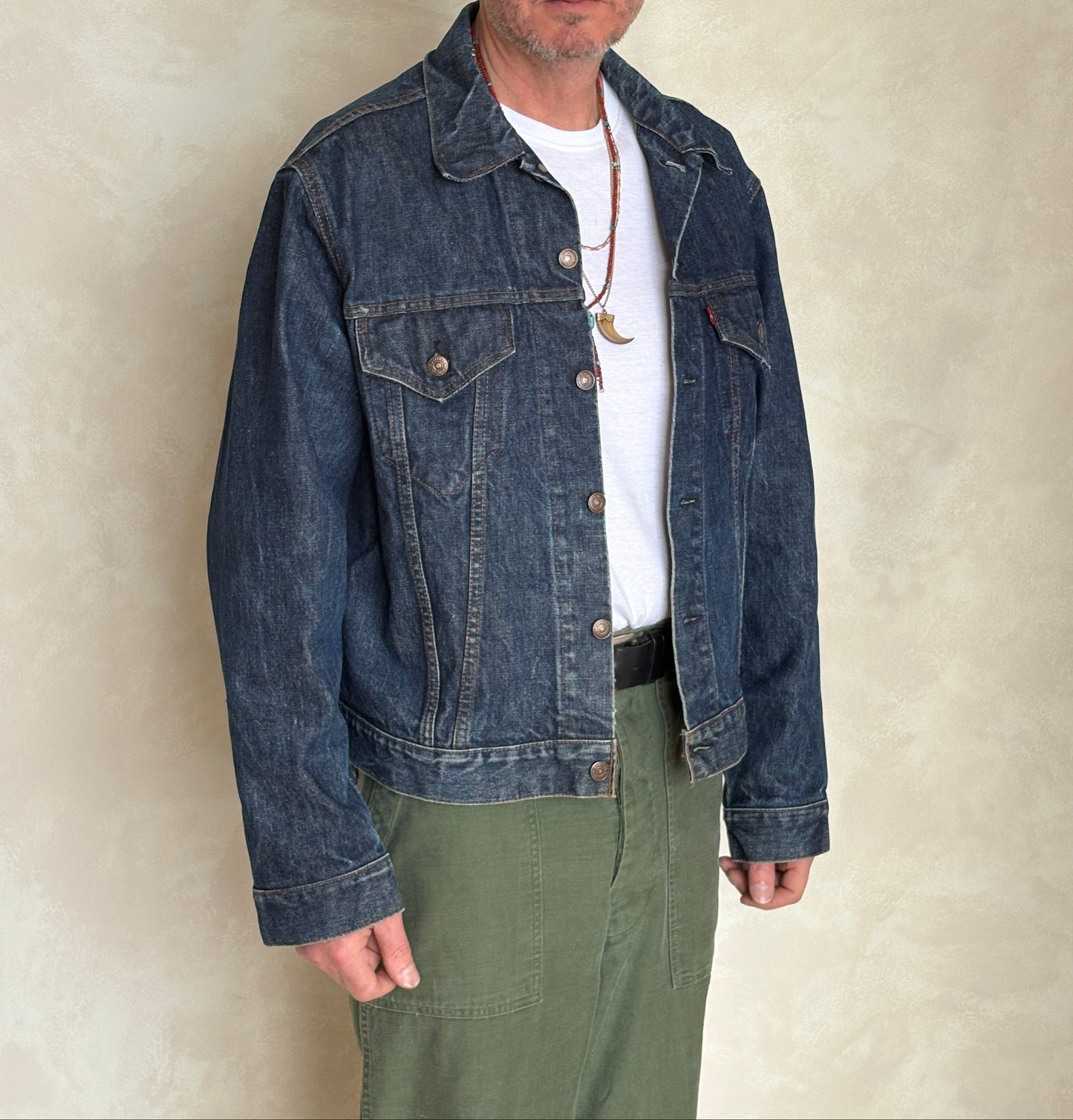 Size 48US / 58EU. Vintage Early 70s 2 pocket Levi’s Denim Jacket 70505 – Single Stitch, Made in USA