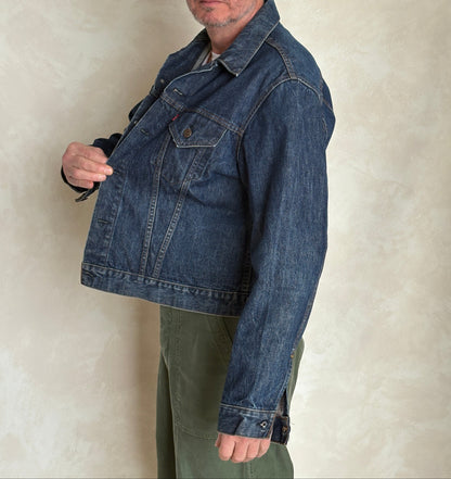 Size 48US / 58EU. Vintage Early 70s 2 pocket Levi’s Denim Jacket 70505 – Single Stitch, Made in USA