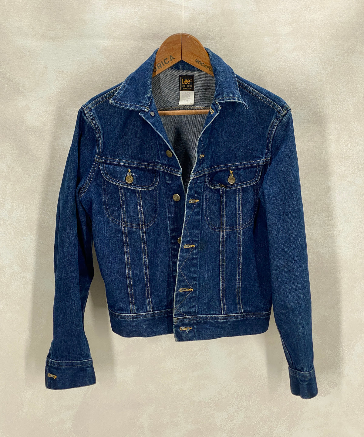 Size 36US / 46EU .Vintage 80s Lee Denim Shirt – 2 Pockets, Made in USA, Classic Workwear-AJ357 Studio