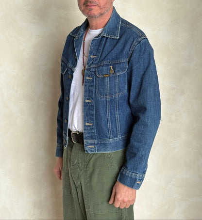 Size 40S / 50EU. Authentic 1980s Lee Denim Jacket – Made in USA – Two Chest Pockets