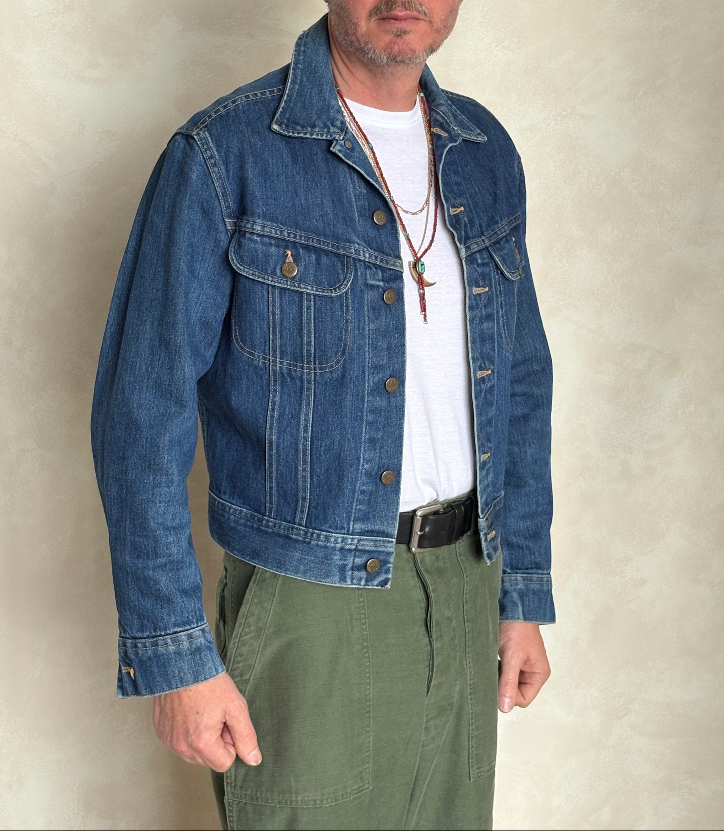 Size 40S / 50EU. Authentic 1980s Lee Denim Jacket – Made in USA – Two Chest Pockets