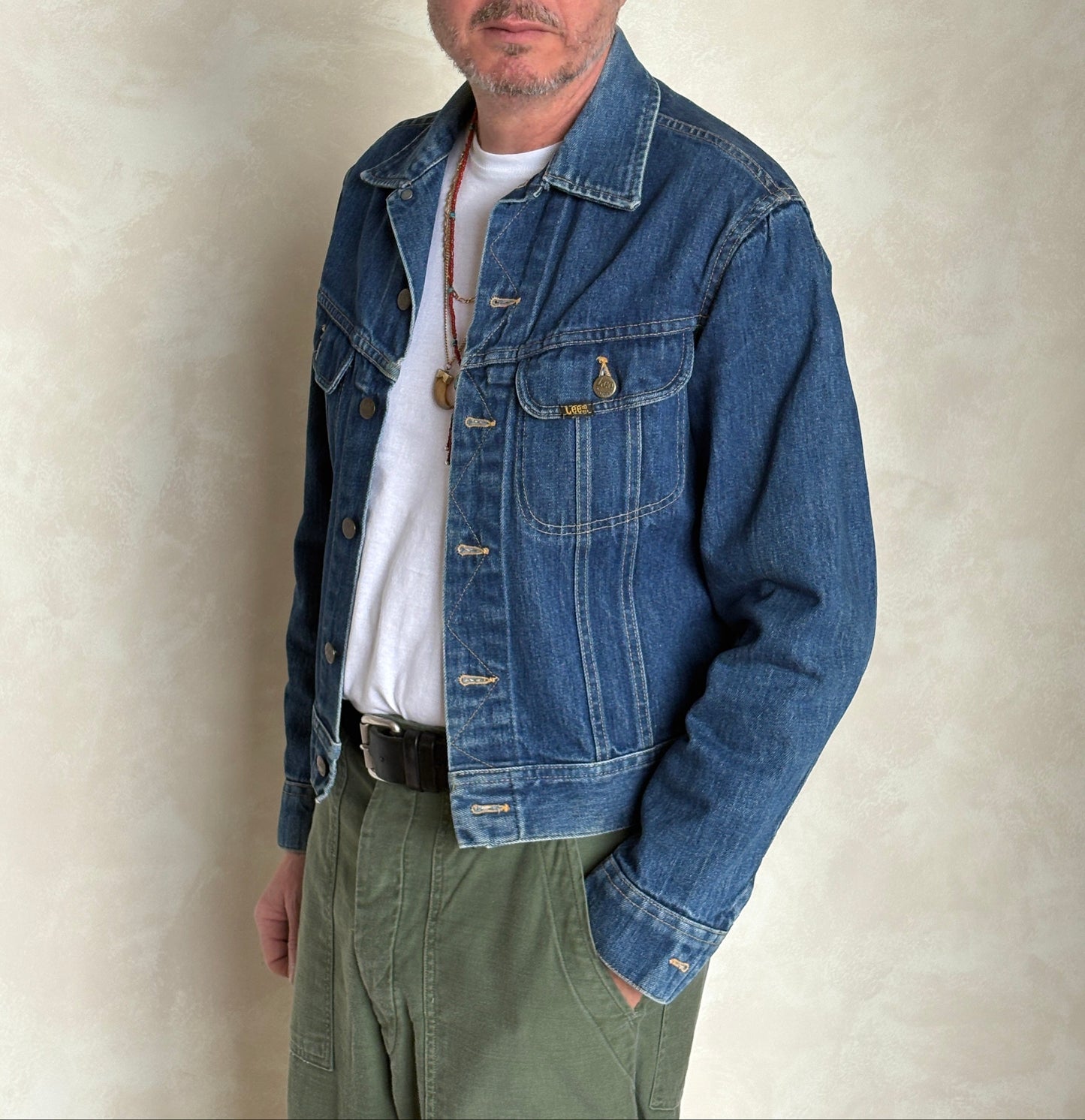 Size 40S / 50EU. Authentic 1980s Lee Denim Jacket – Made in USA – Two Chest Pockets