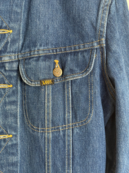 Size 40S / 50EU. Authentic 1980s Lee Denim Jacket – Made in USA – Two Chest Pockets