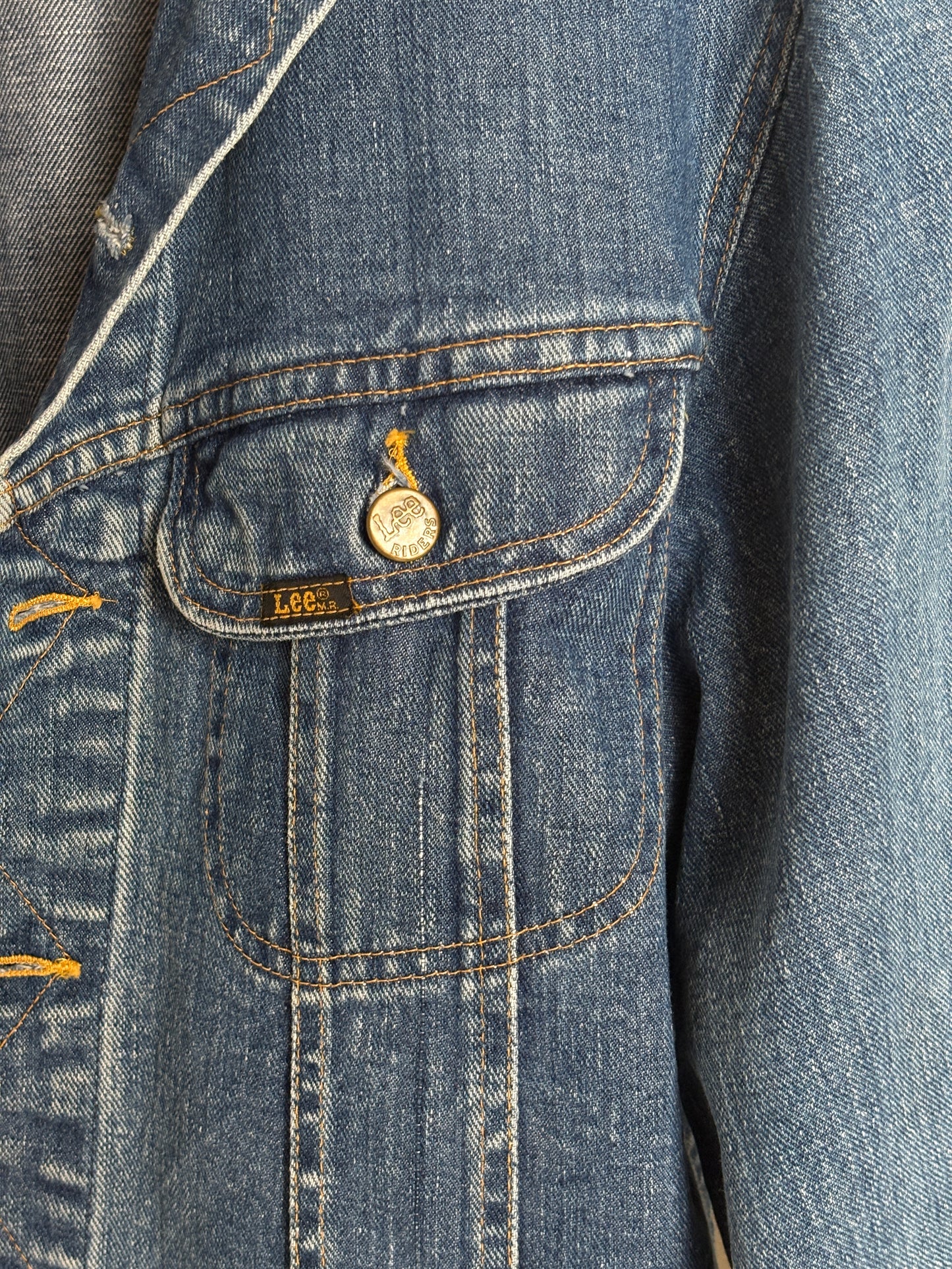 Vintage 80s Lee  Denim Jacket | 2 Pockets | Made in Canada | Size 40US / 50EU