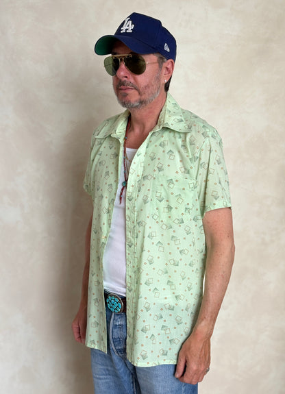Size M. Vintage 70’s Grand Prix Shirt — Light Green Printed Casual Shirt — Summer Retro Look-AJ357 Studio