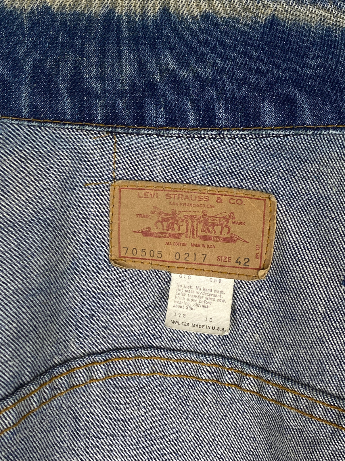 Size 42US / 52EU Vintage Late 70s Levi’s 70505 Denim Jacket – 2 Pocket, Made in USA, Classic Trucker-AJ357 Studio