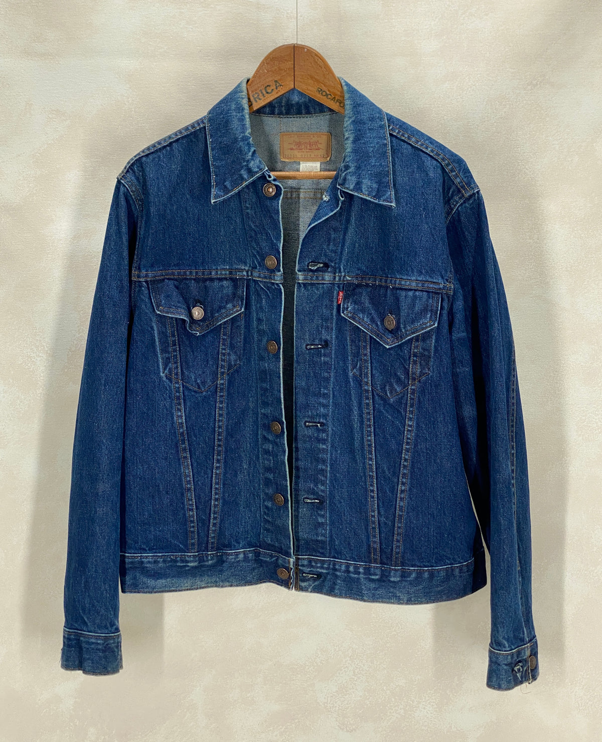 Size 42US / 52EU Vintage Late 70s Levi’s 70505 Denim Jacket – 2 Pocket, Made in USA, Classic Trucker-AJ357 Studio