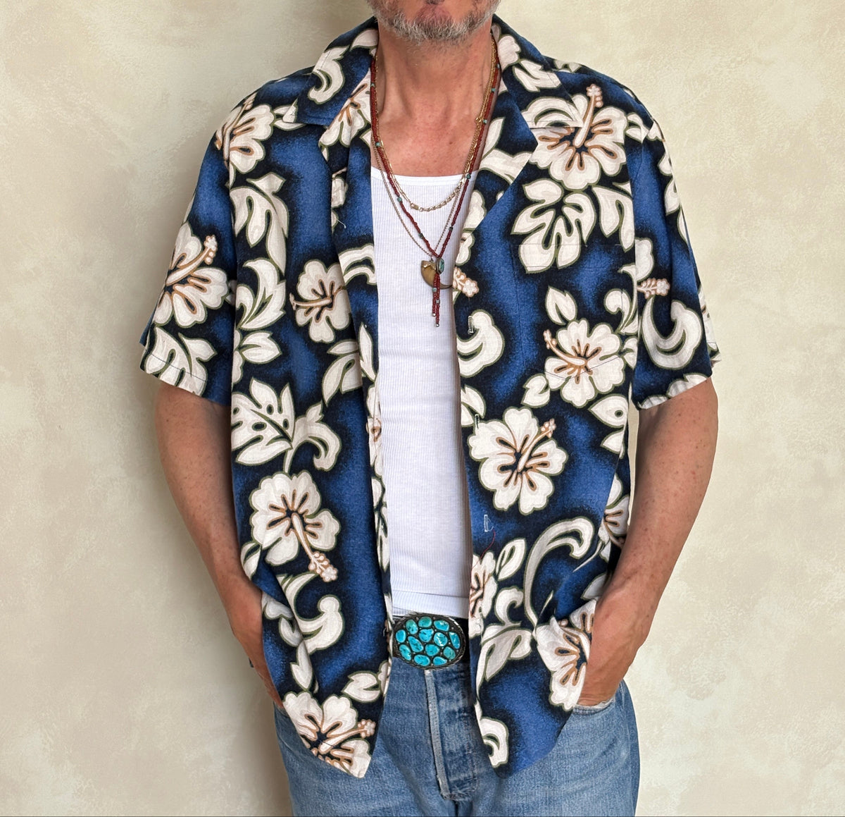 Size Youth XL . Vintage 80s Hawaiian cotton shirt made by RJC-AJ357 Studio