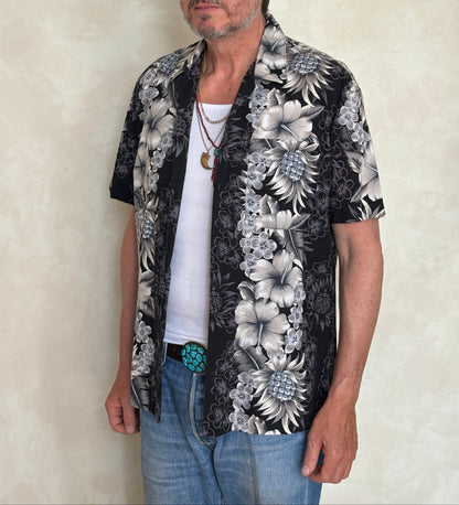 Size Med. Made In USA Vintage 80s Hawaiian cotton shirt.-AJ357 Studio