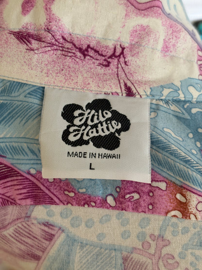 Large. Vintage 80s Hawaiian cotton shirt made by Hilo Hattie in Hawaii-AJ357 Studio