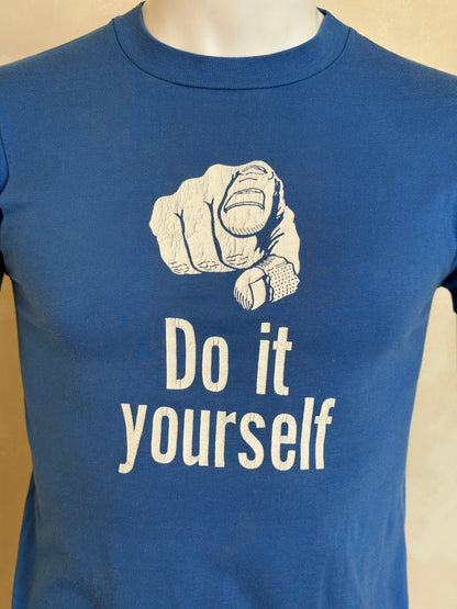 Large. Vintage 1970s Graphic T-Shirt. Made in USA (Copy)-AJ357 Studio