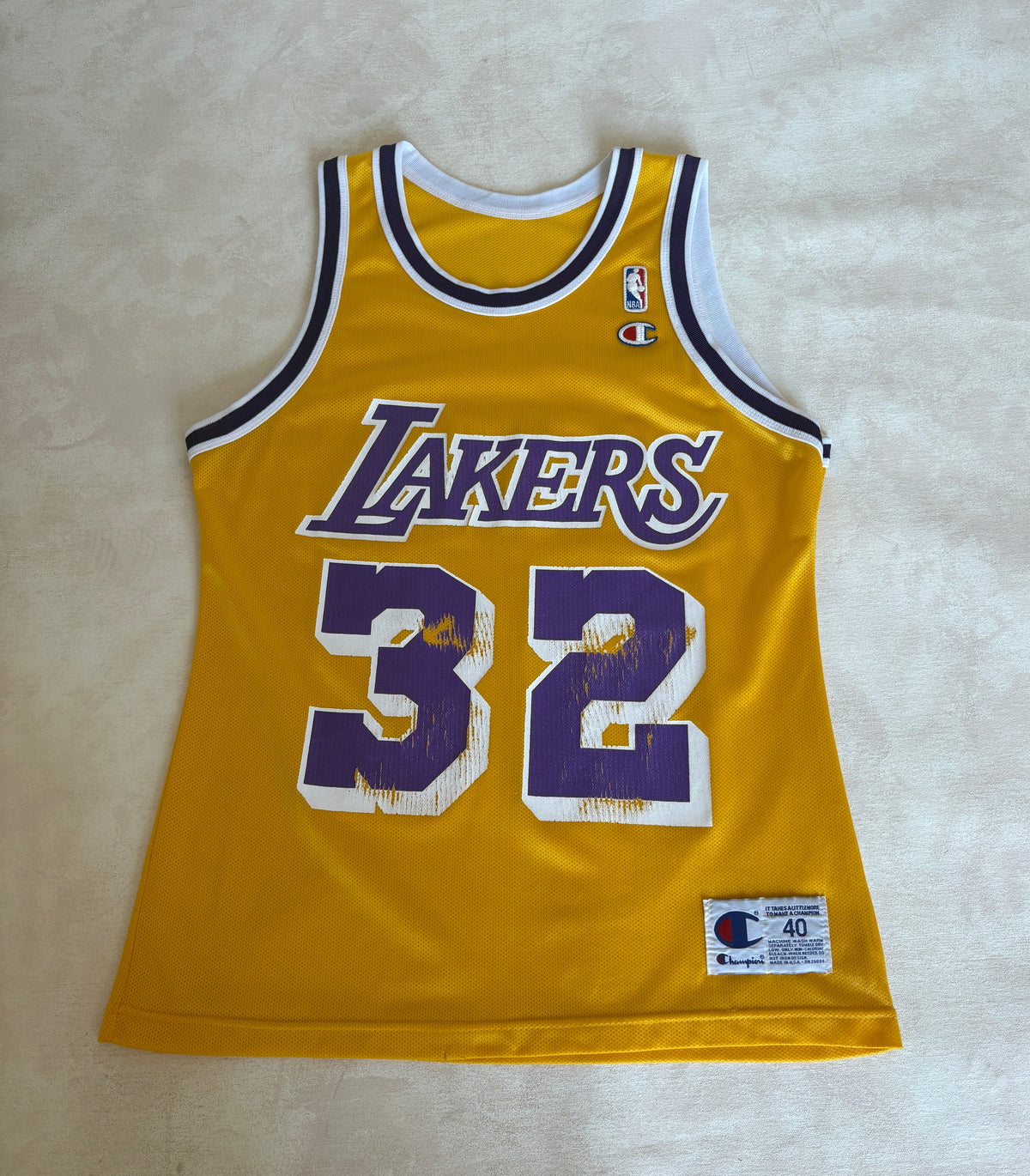 Champion LA Lakers #32 Magic Johnson Jersey Size 40 Gold Mesh Vintage 90s NBA-AJ357 Studio