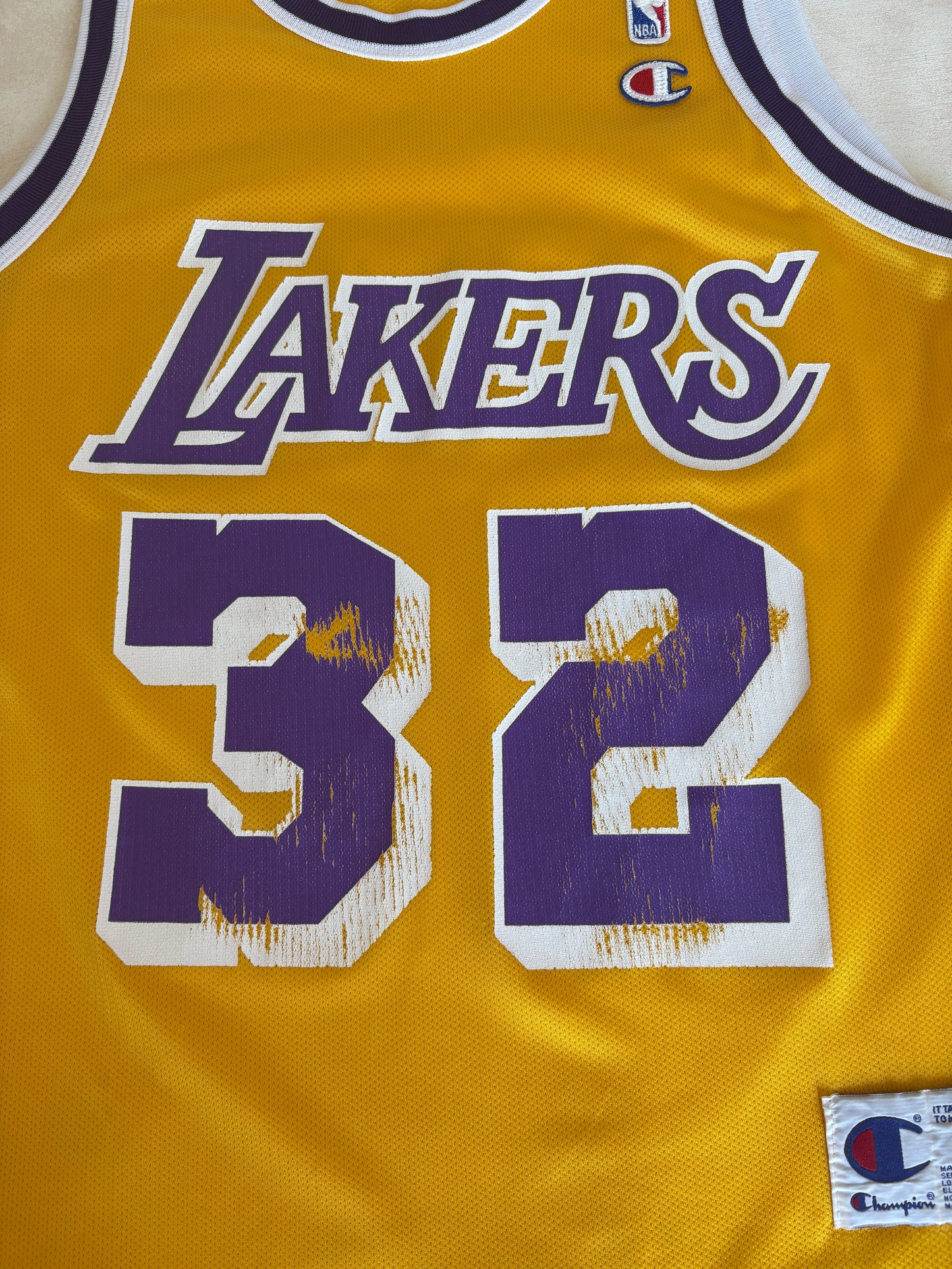 Champion LA Lakers #32 Magic Johnson Jersey Size 40 Gold Mesh Vintage 90s NBA