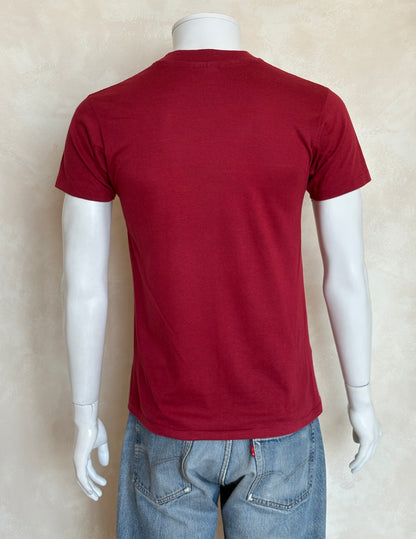 Vintage Boston Wine Cellar T-Shirt North Dayton Ohio Grapes Graphic Tee – Size M-AJ357 Studio