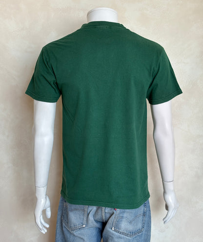Vintage University of Hawaii Rainbows tee – bold NCAA football style with retro rainbow helmet graphic. Med-AJ357 Studio