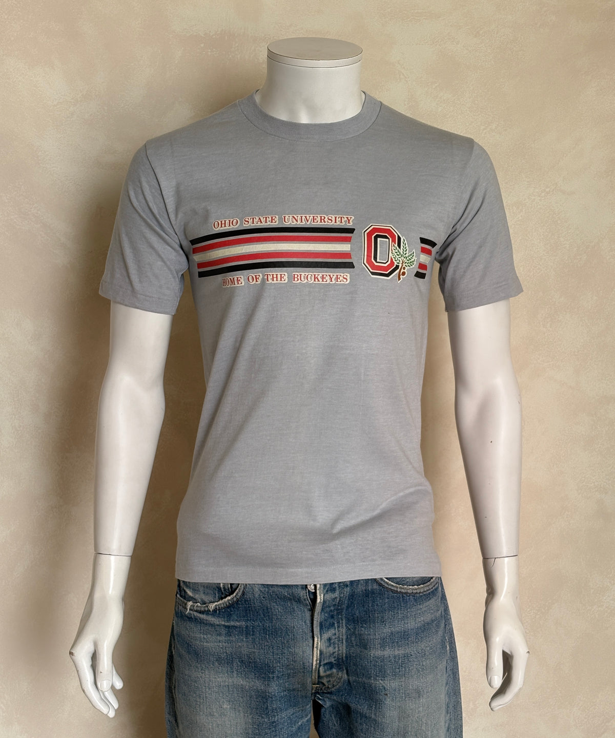 Vintage 80s Single Stitch Ohio State University tee – bold Buckeyes pride with classic athletic stripes. Small-AJ357 Studio