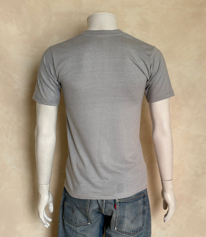 Vintage Ohio State University tee – bold Buckeyes pride with classic athletic stripes. Med-AJ357 Studio