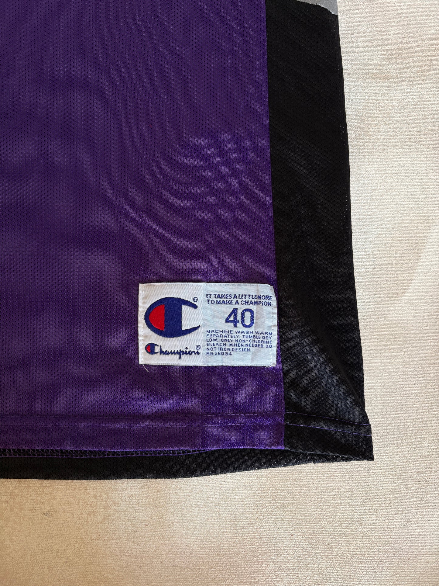Champion LA Lakers #32 Magic Johnson Jersey Size 40 Gold Mesh Vintage 90s NBA