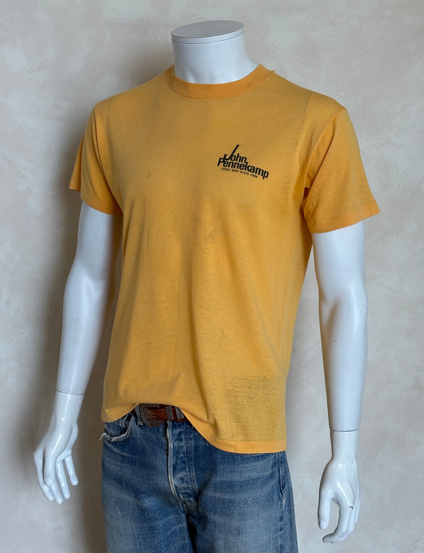 Vintage 1979 French Reef t-shirt with scuba diving graphic and tropical retro style, size large