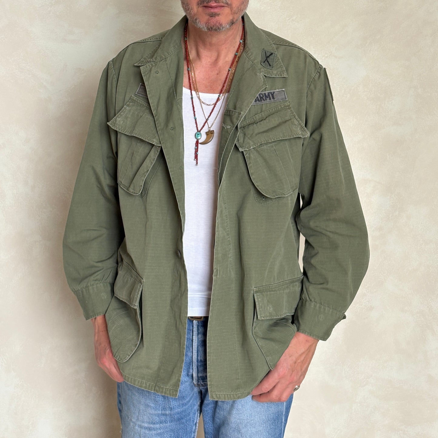 Med Reg. Authentic 1970 US Army Vintage Vietnam jungle jacket.