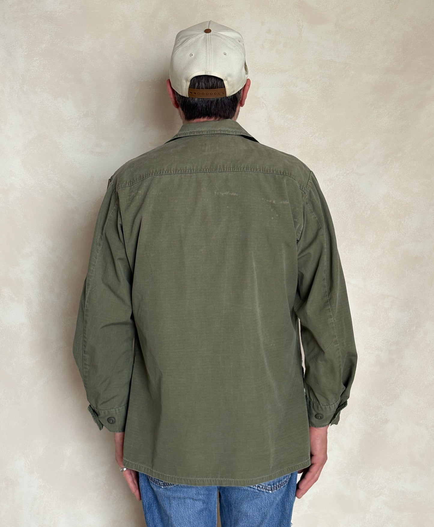 Med Reg. Authentic 1970 US Army Vintage Vietnam jungle jacket.