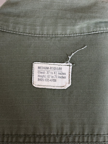 Med Reg. Authentic 1970 US Army Vintage Vietnam jungle jacket.