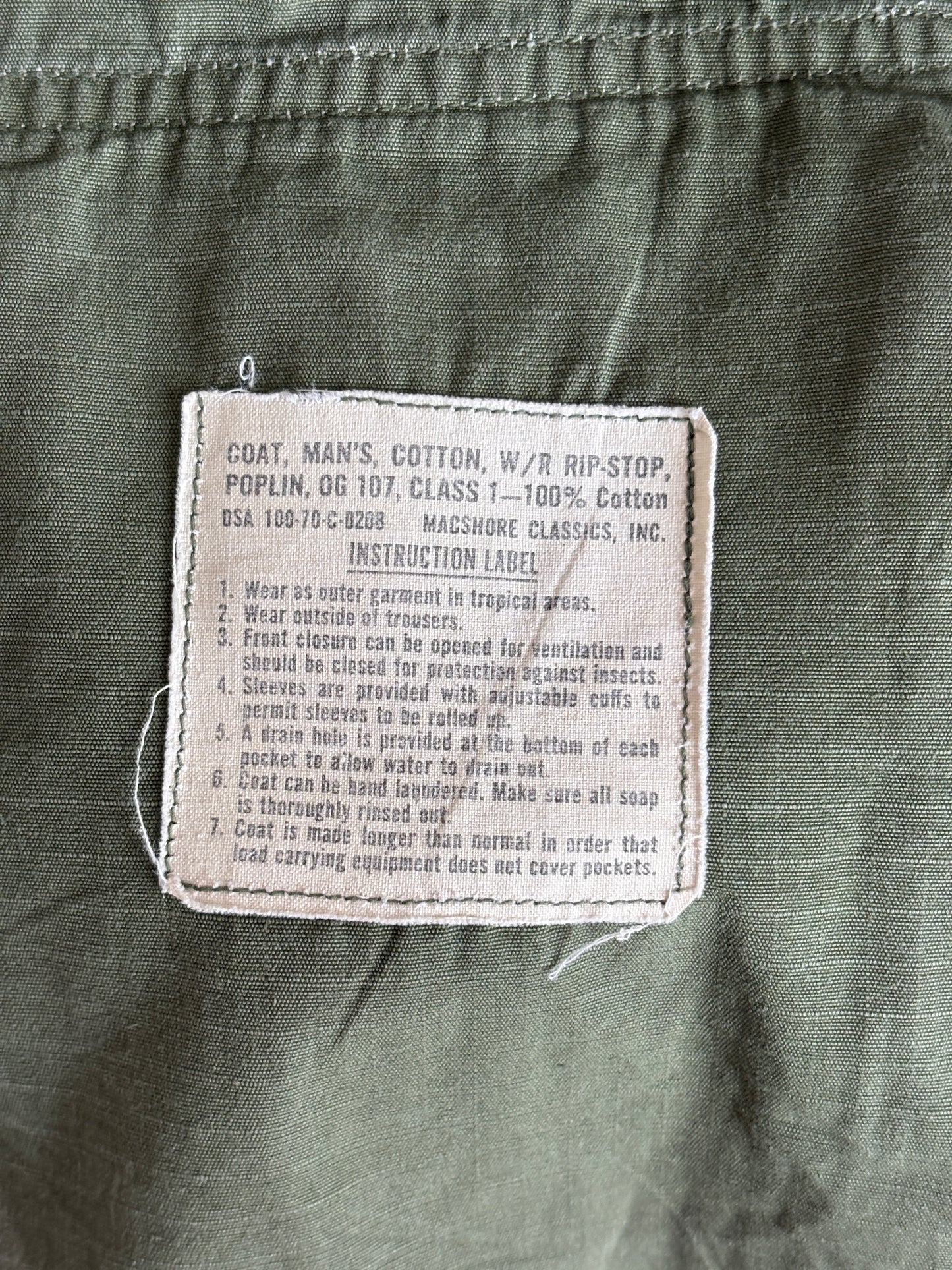 Med Reg. Authentic 1970 US Army Vintage Vietnam jungle jacket.