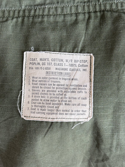 Med Reg. Authentic 1970 US Army Vintage Vietnam jungle jacket.