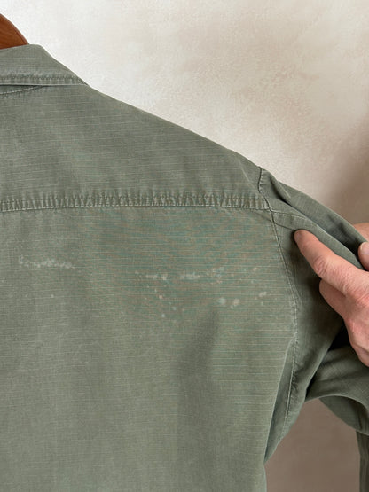 Med Reg. Authentic 1970 US Army Vintage Vietnam jungle jacket.