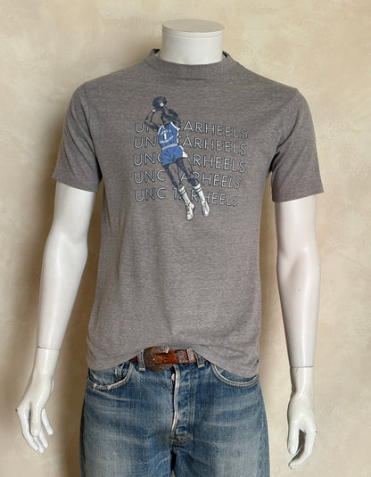 Vintage 80s UNC TarHeels basketball t-shirt – retro graphic print . Made in USA- Large-AJ357 Studio