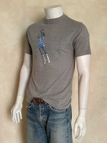 Vintage 80s UNC TarHeels basketball t-shirt – retro graphic print . Made in USA- Large-AJ357 Studio