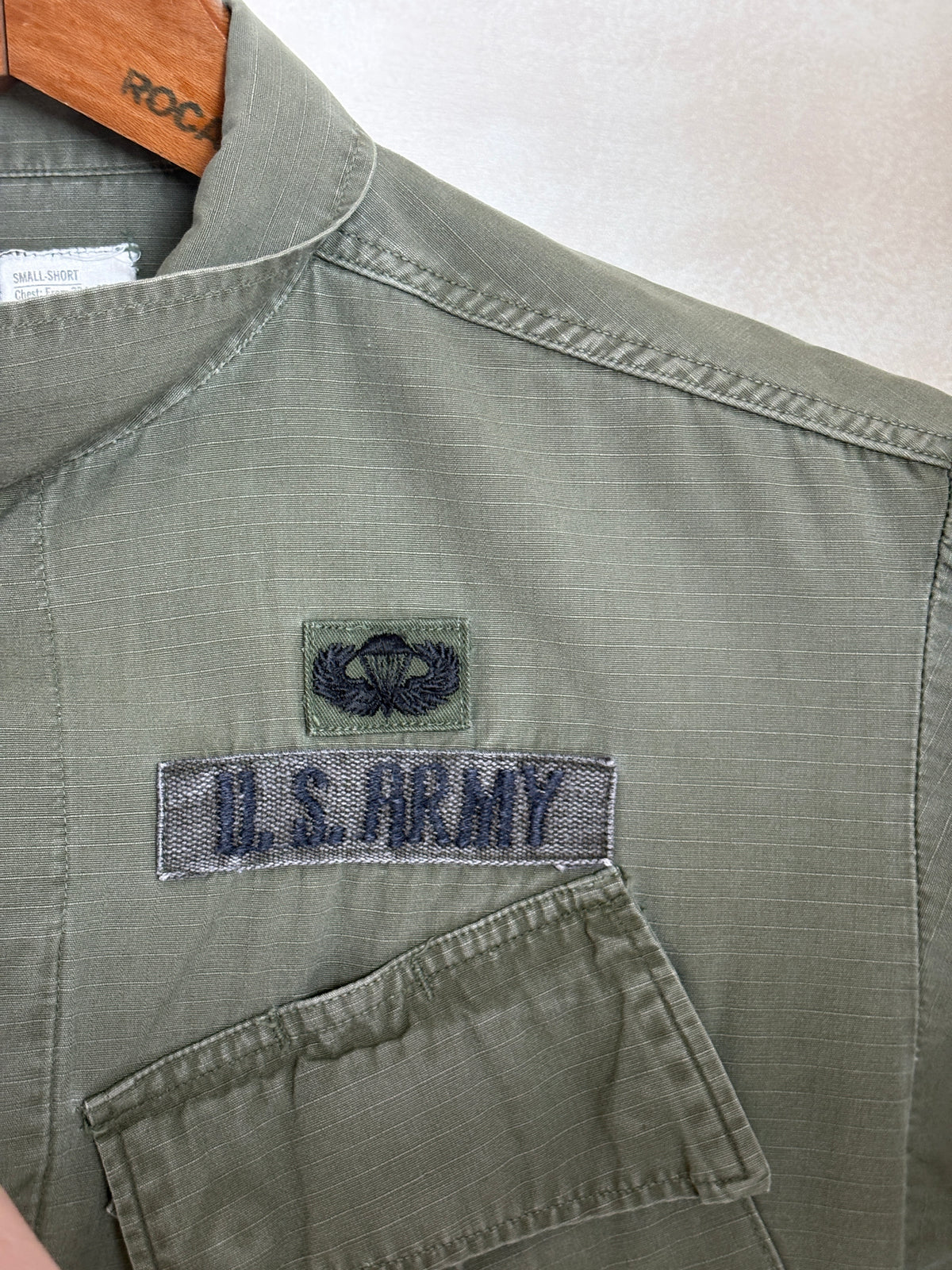 Small Short. Authentic 1970 US Army Vintage Vietnam jungle jacket.-AJ357 Studio