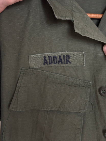 Med Short. Authentic 1970 US Army Vintage Vietnam jungle jacket.