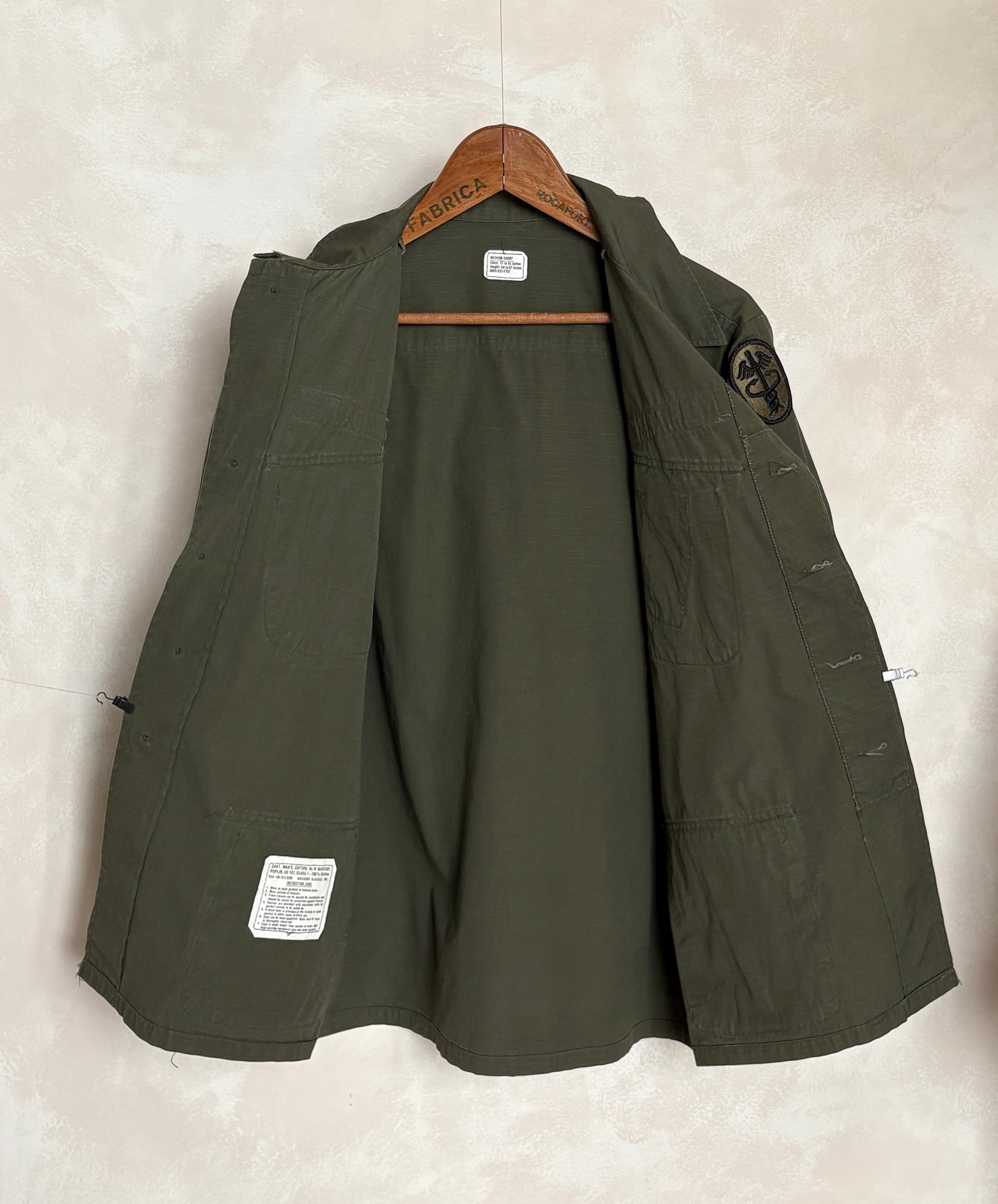 Med Short. Authentic 1970 US Army Vintage Vietnam jungle jacket.