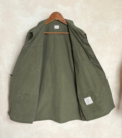 Med Long. Authentic 1969 101st Airborne US Army Vintage Vietnam jungle jacket.