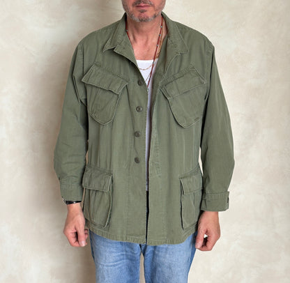 Med Reg. Authentic Third Pattern 1968 US Army Vintage Vietnam jungle jacket.