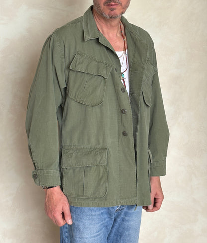 Med Reg. Authentic Third Pattern 1968 US Army Vintage Vietnam jungle jacket.